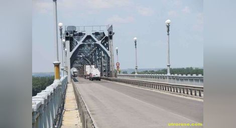 Ремонтът на Дунав мост се отлага за догодина